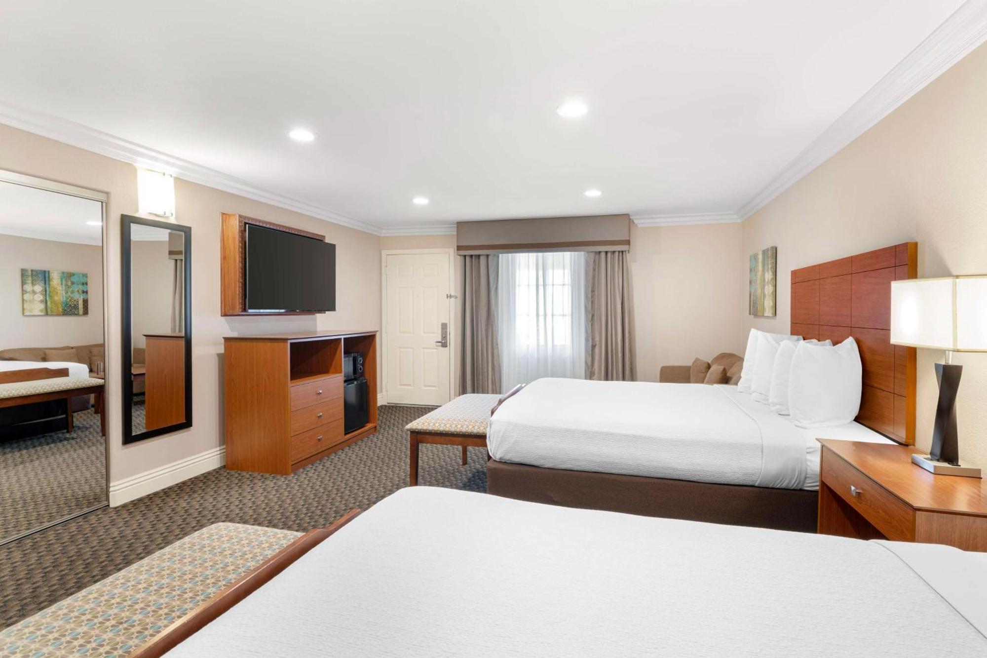 Best Western Oxnard Inn Extérieur photo