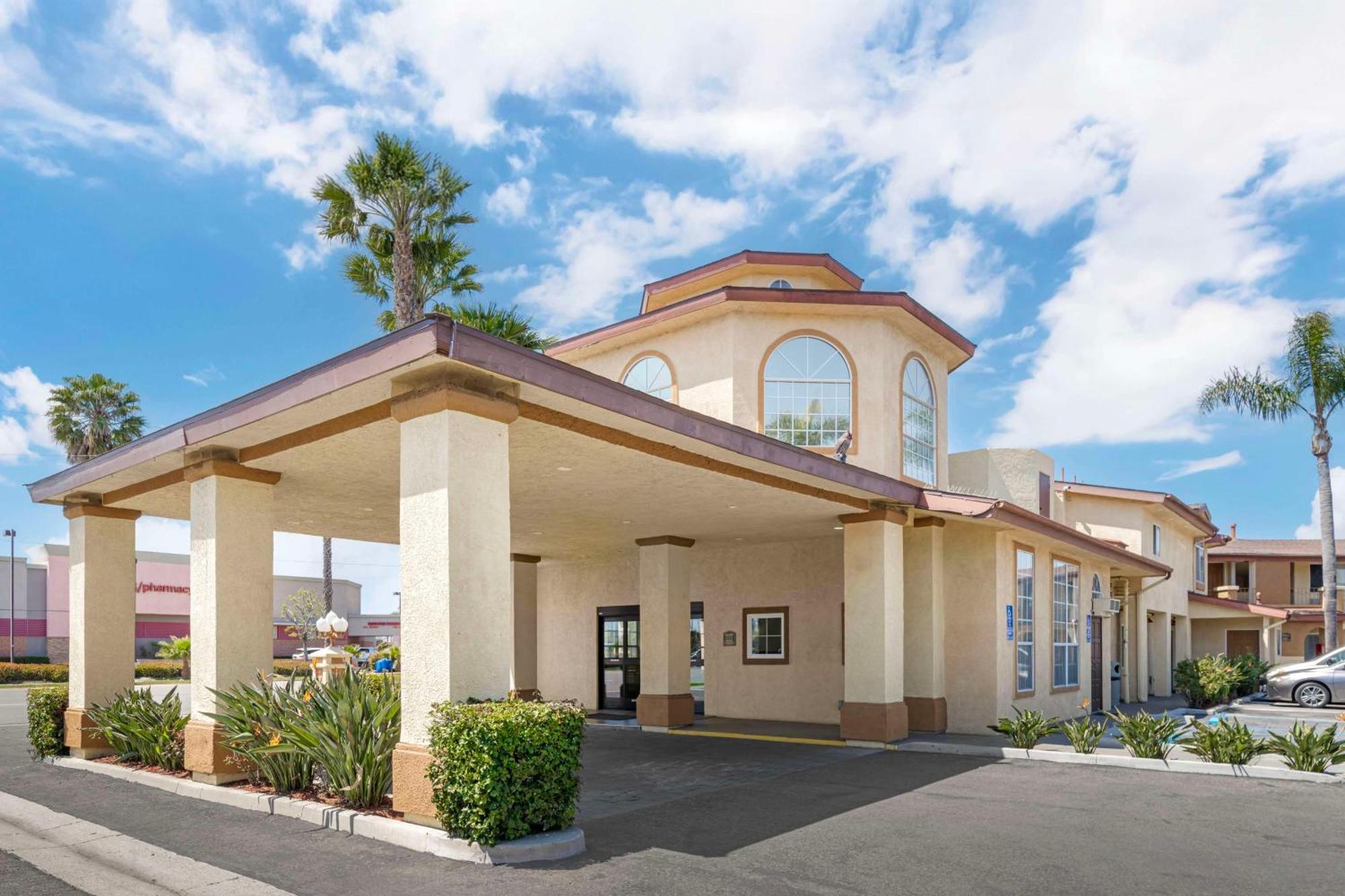 Best Western Oxnard Inn Extérieur photo